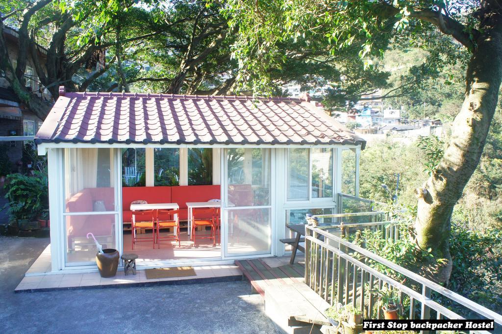 First Stop Backpacker Hostel - Jiufen Eksteriør bilde